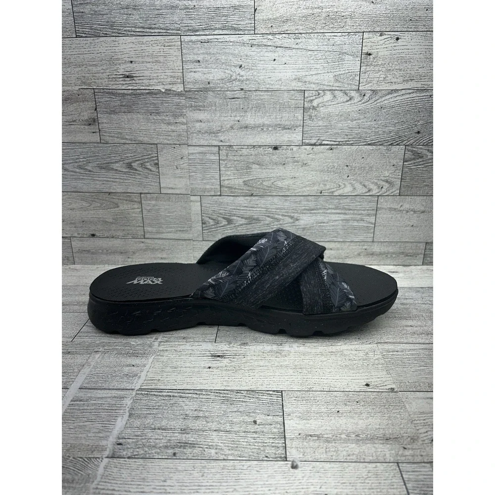 Skechers cushioned offer seasons